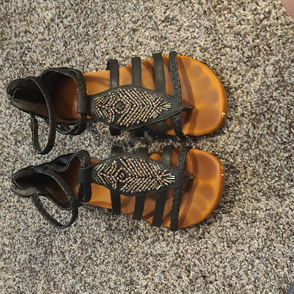 Sandles